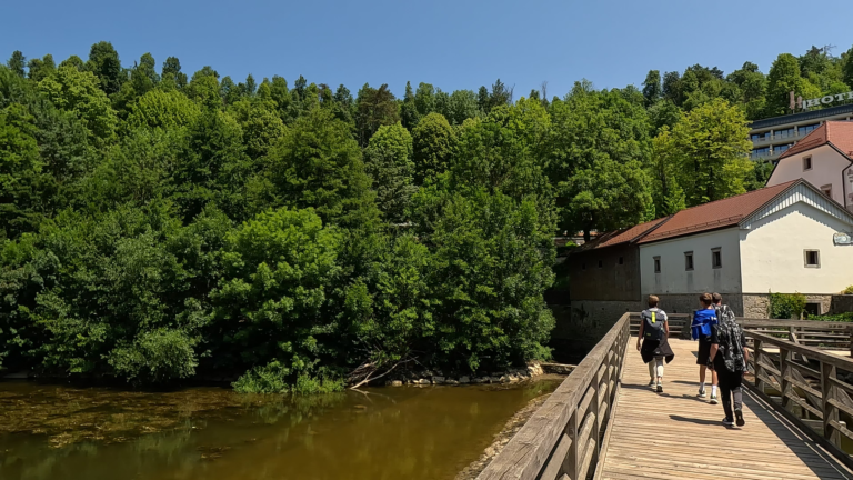 Postojna grotten verkennen in de laatste kilometers in Slovenië - Met het treintje de diepte in: Postojna’s geheimen