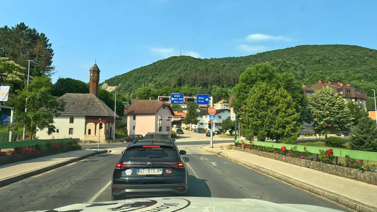 Vanlife in Bosnië: Jajce uitrijden richting Sarajevo
